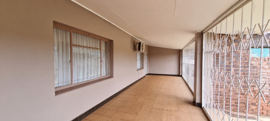5 Bedroom Property for Sale in Kuruman Northern Cape